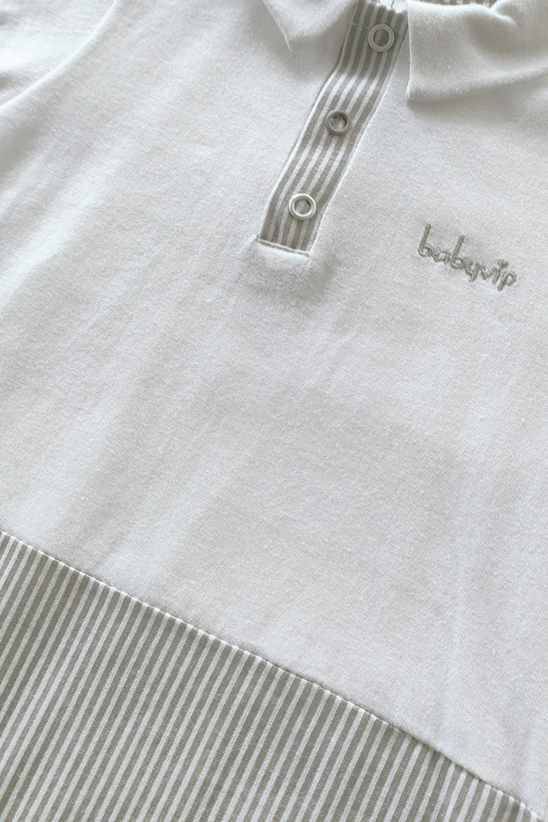 Pagliaccetto mezza manica in cotone con inserti rigati e ricamo