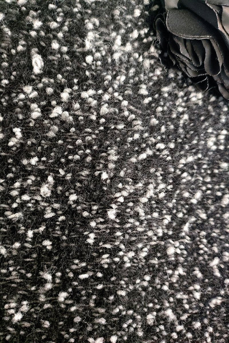 Vestitino con maniche 3/4 in lana e ciniglia con inserti in tulle e rosa applicata