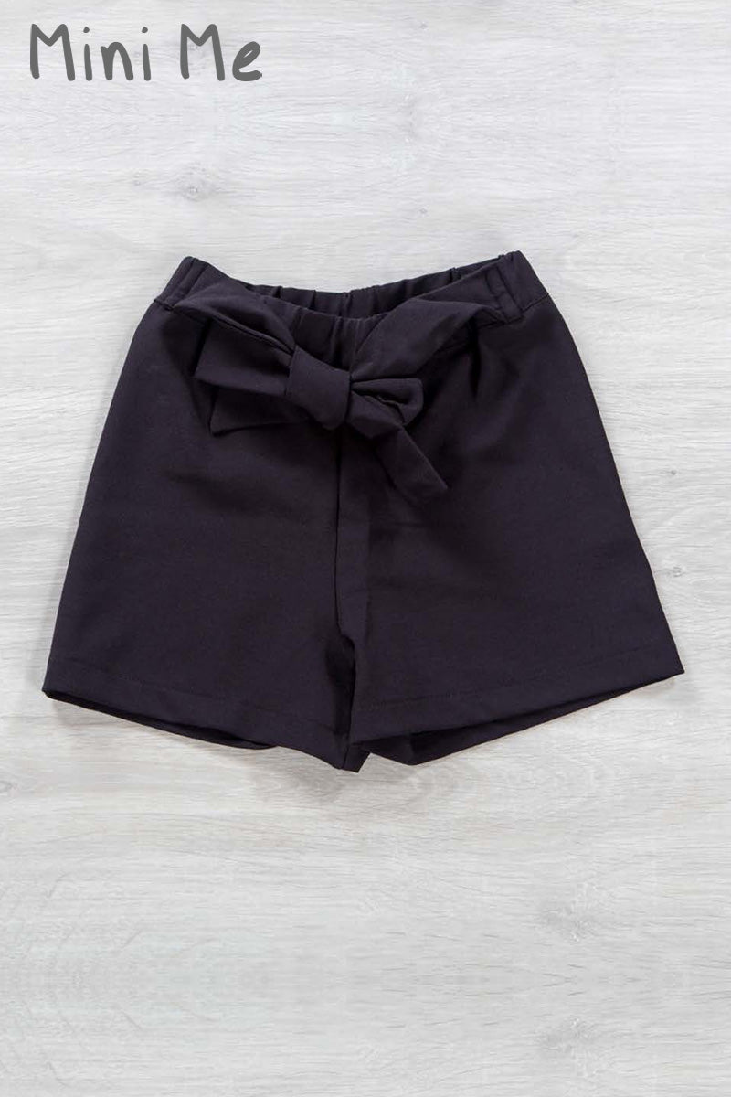 Bermuda bimba in tessuto crepe con cintura