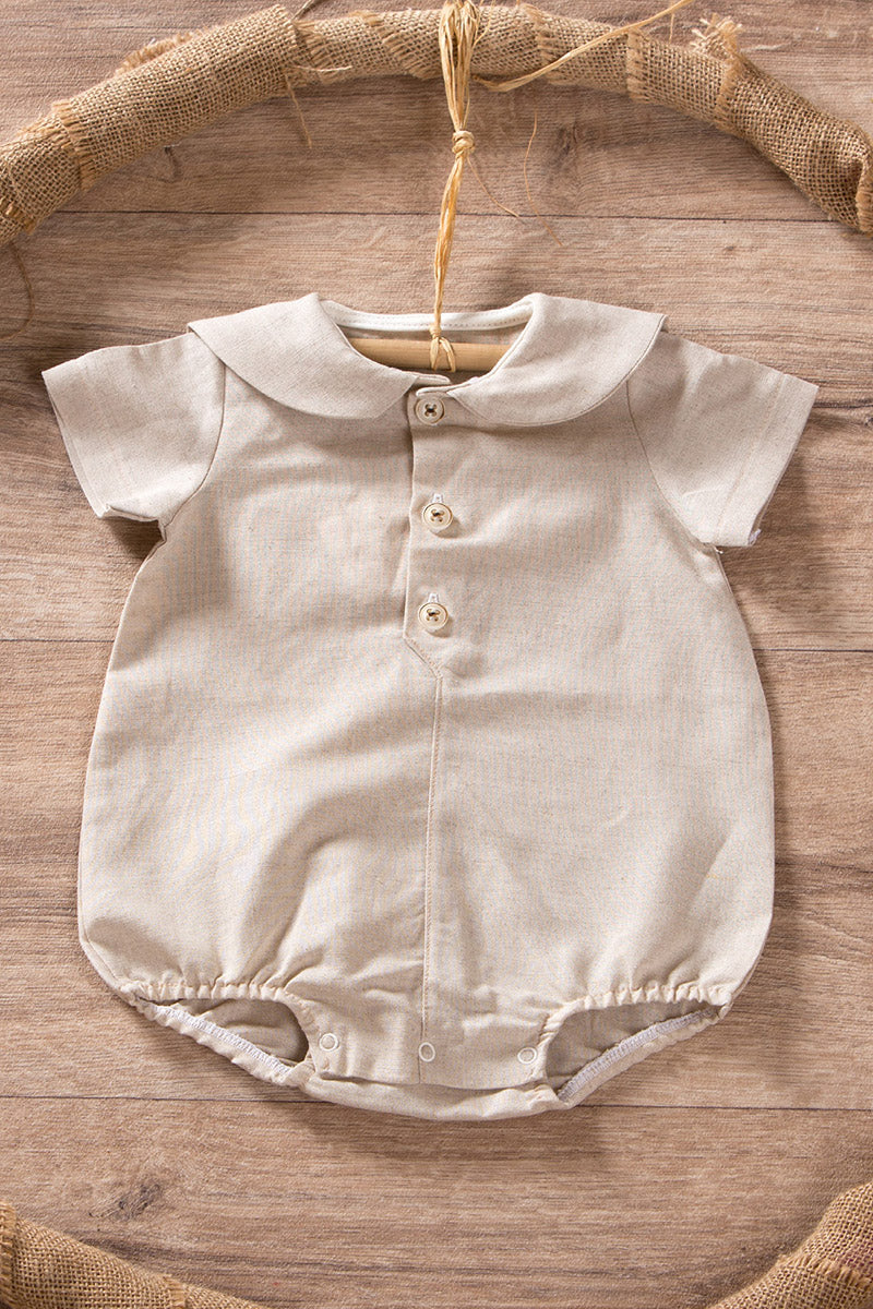 Pagliaccetto mezza manica in lino con collo alla marinaretto e fenda