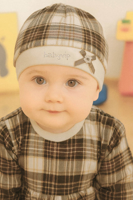 Baschetto in cotone fantasia a quadri tartan con strass e Fiocchettino