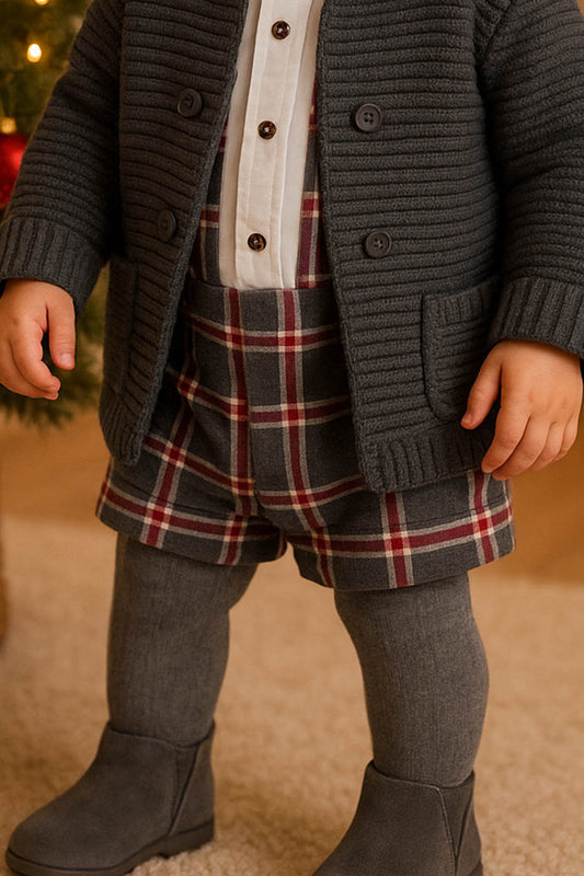 Bermuda in flanella a quadri con pencee bottoni applicati