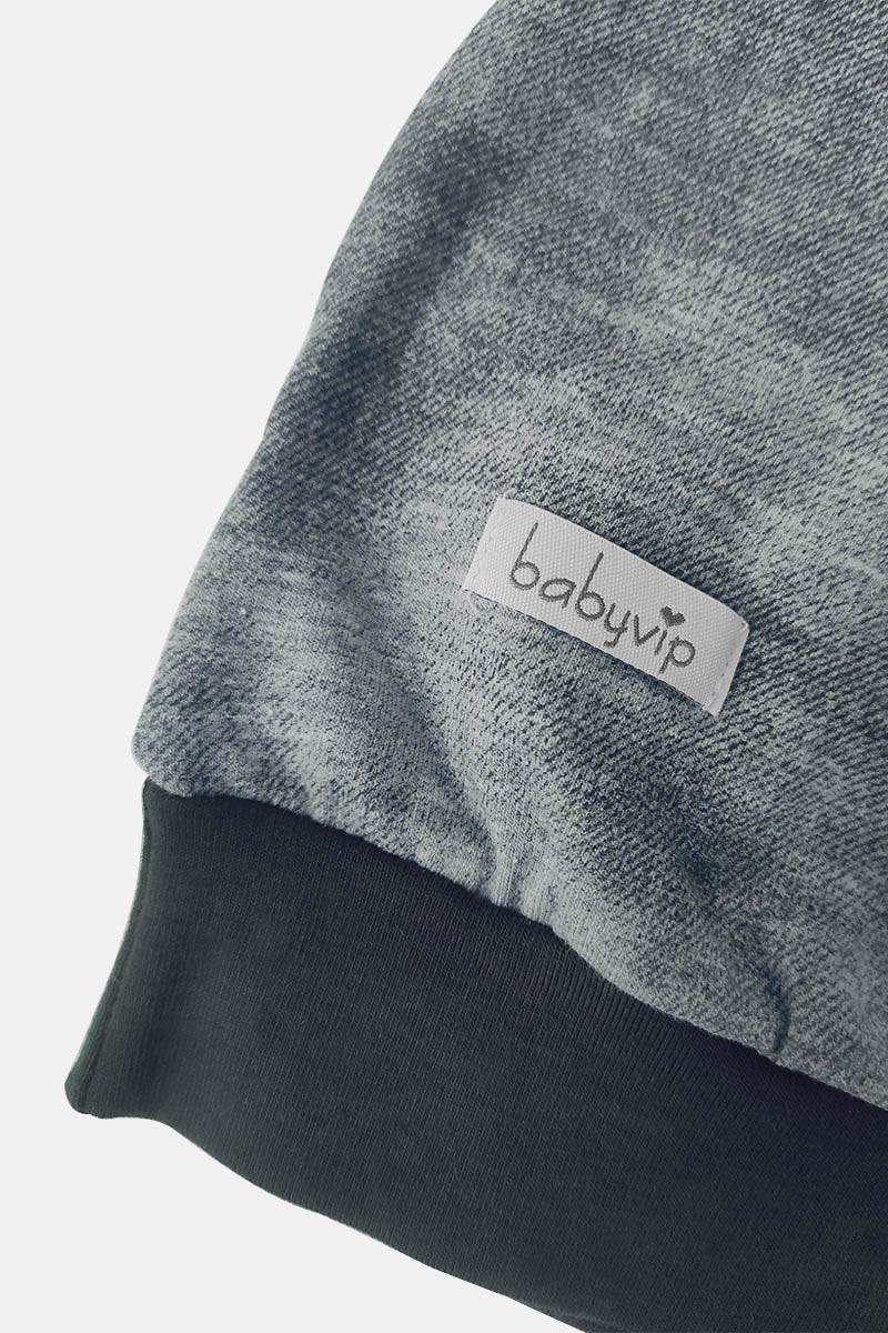 Cappellino in cotone elasticizzato con etichetta Babyvip