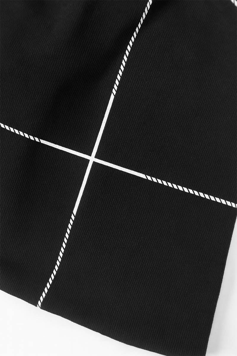 Cappellino in cotone elasticizzato con fantasia rigata