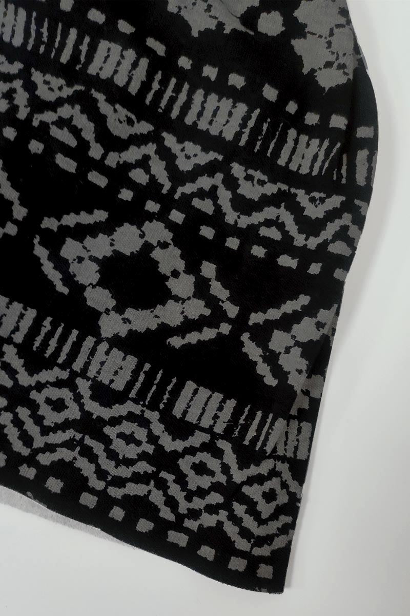 Cappellino con sciarpa in cotone con fantasia geometrica astratta