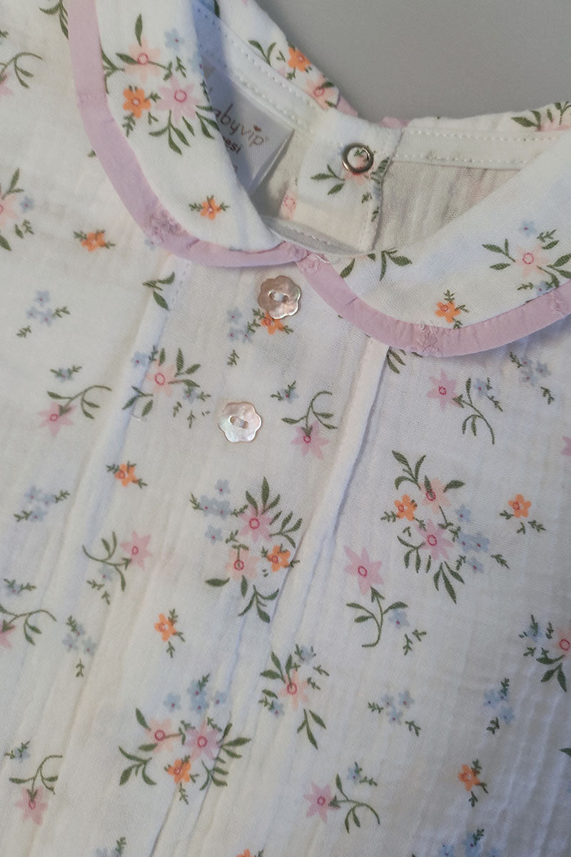 Body a camicia in mussola di cotone fantasia provenzale con profilo in contrasto al colletto in tela ricamata - piega e bottoncini in madreperla