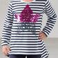 Completo manica lunga in cotone elasticizzato con maglia rigata, stampa con paillettes reversibili e spacchi sul fondo e leggings in contrasto