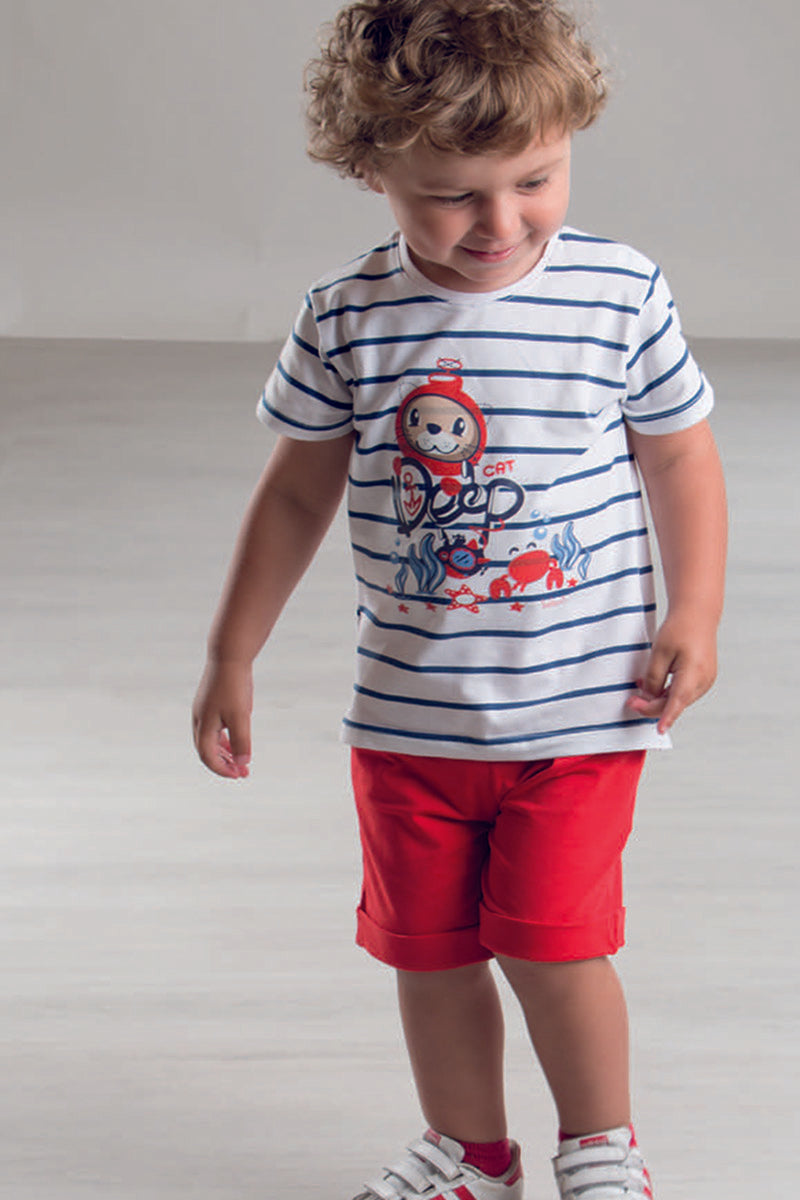 Completo in cotone cotone rigato con stampa e pantaloncino in contrasto con tasche e risvolti
