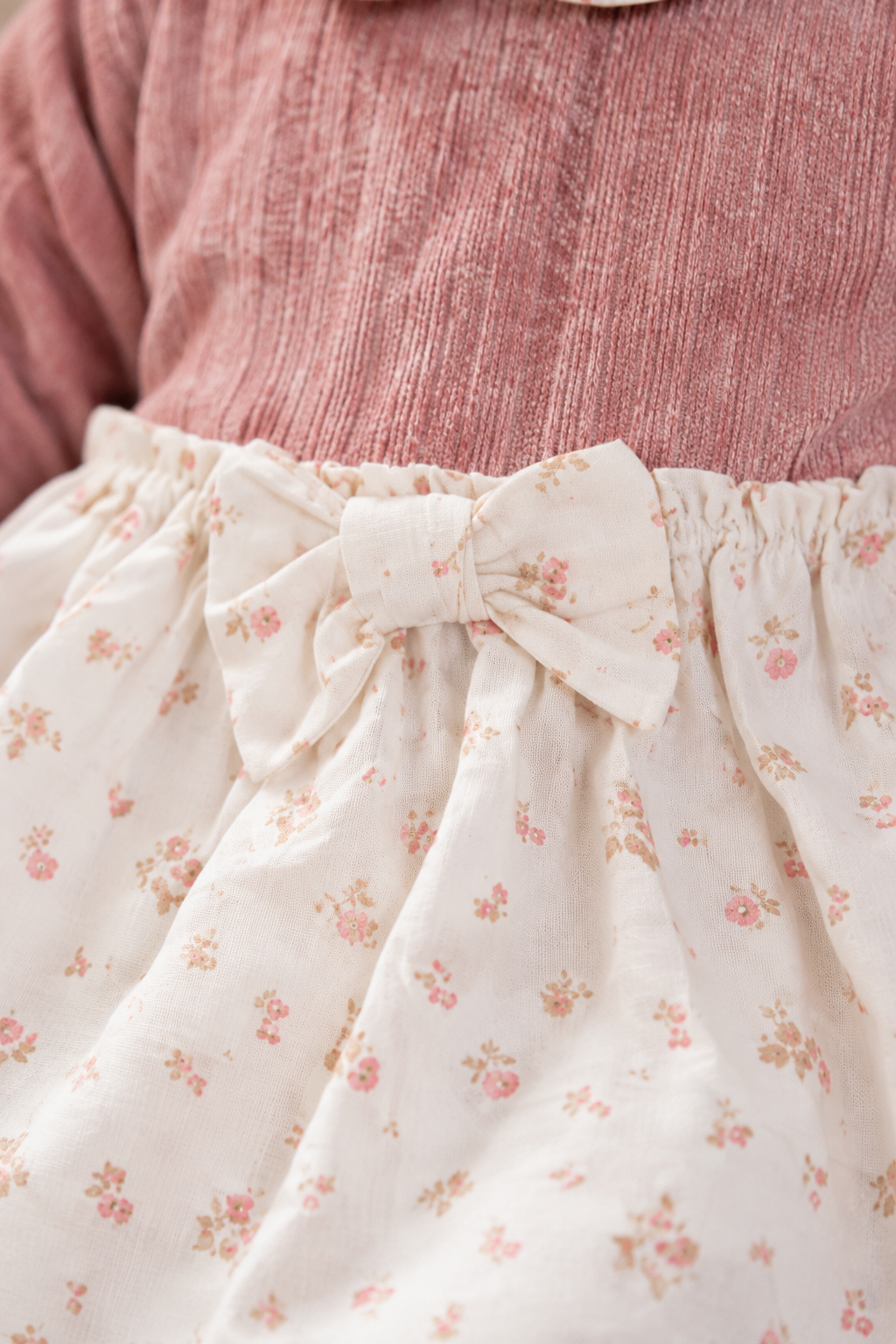Vestitino in maglia cinigliata e flanella fantasia floreale
