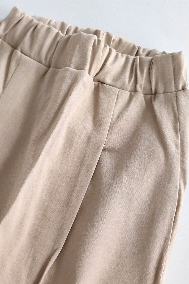 Pantalone in tessuto modello cavallo basso con pence