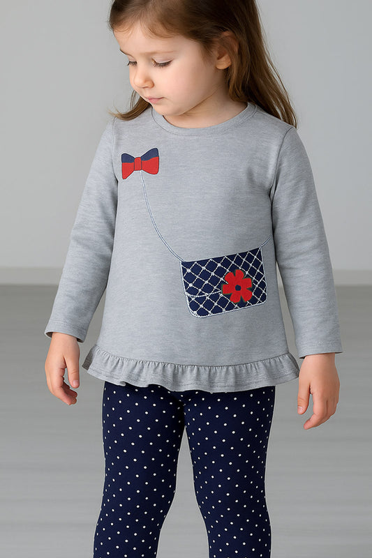 Completo 2 pezzi: T-shirt in cotone elasticizzato garzato con stampa e pantalone a pois