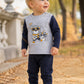 Completo: maglia in cotone elasticizzato garzato con stampa e pantalone in felpa policotton